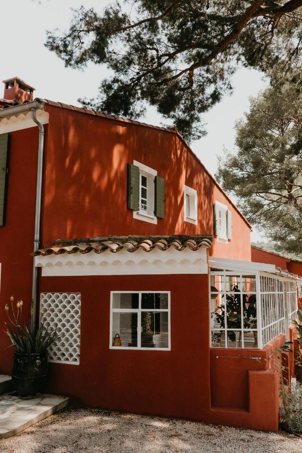 Le Cigalon Bed and Breakfast Le Beausset Exteriör bild