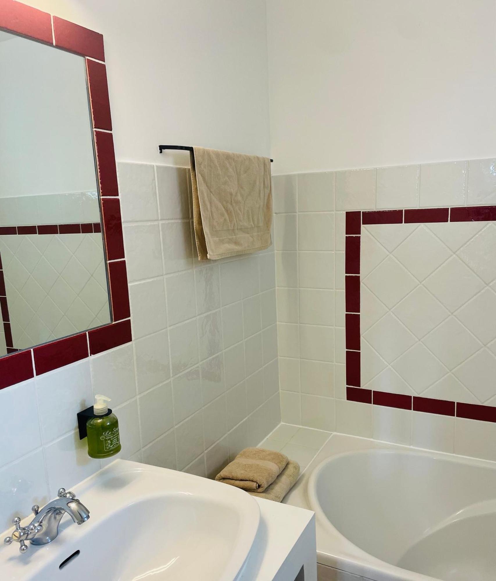 Le Cigalon Bed and Breakfast Le Beausset Rum bild